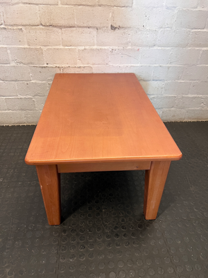 Classic Honey-Toned Wooden Coffee Table - 2ndhandwarehouse.com