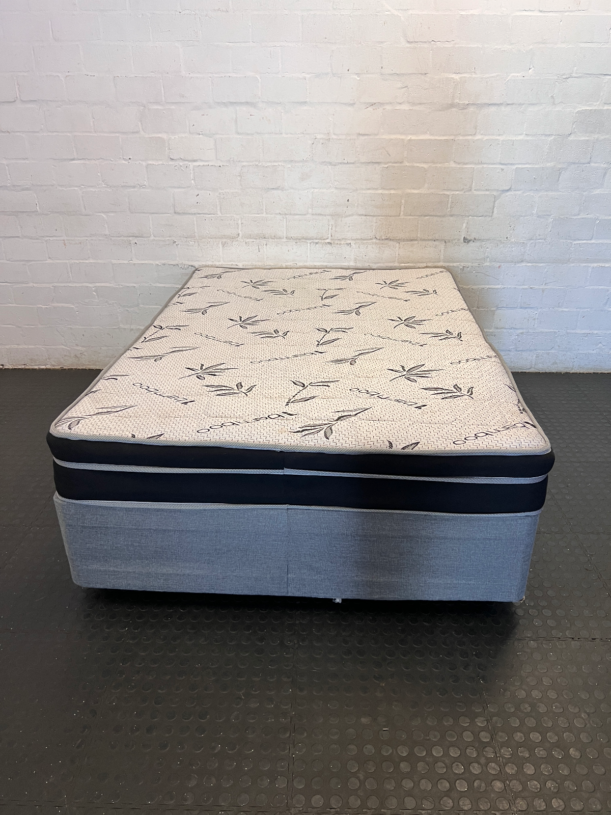 "Bed of Dreams" Double Bed, Mattress & Base Set - Grey & White - 2ndhandwarehouse.com