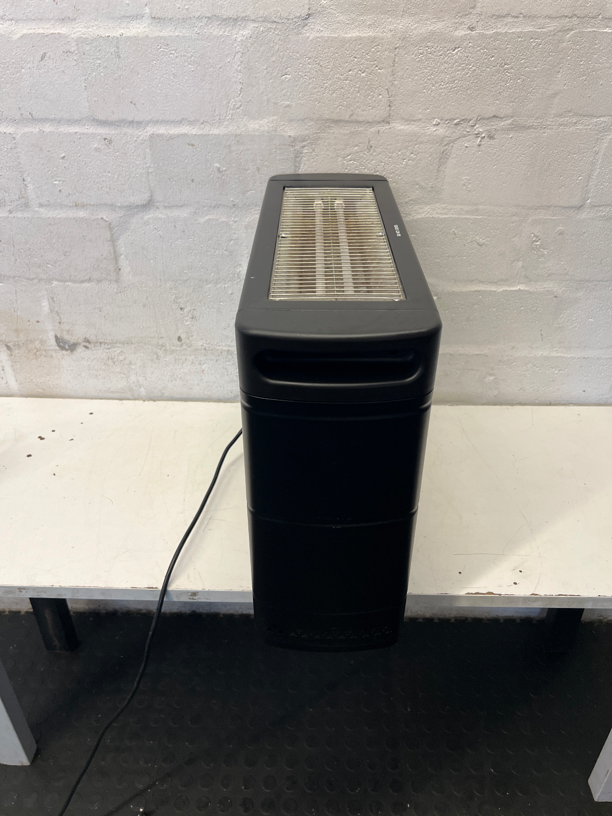 Luxell 2400W Quartz Heater - Fair Condition - 2ndhandwarehouse.com