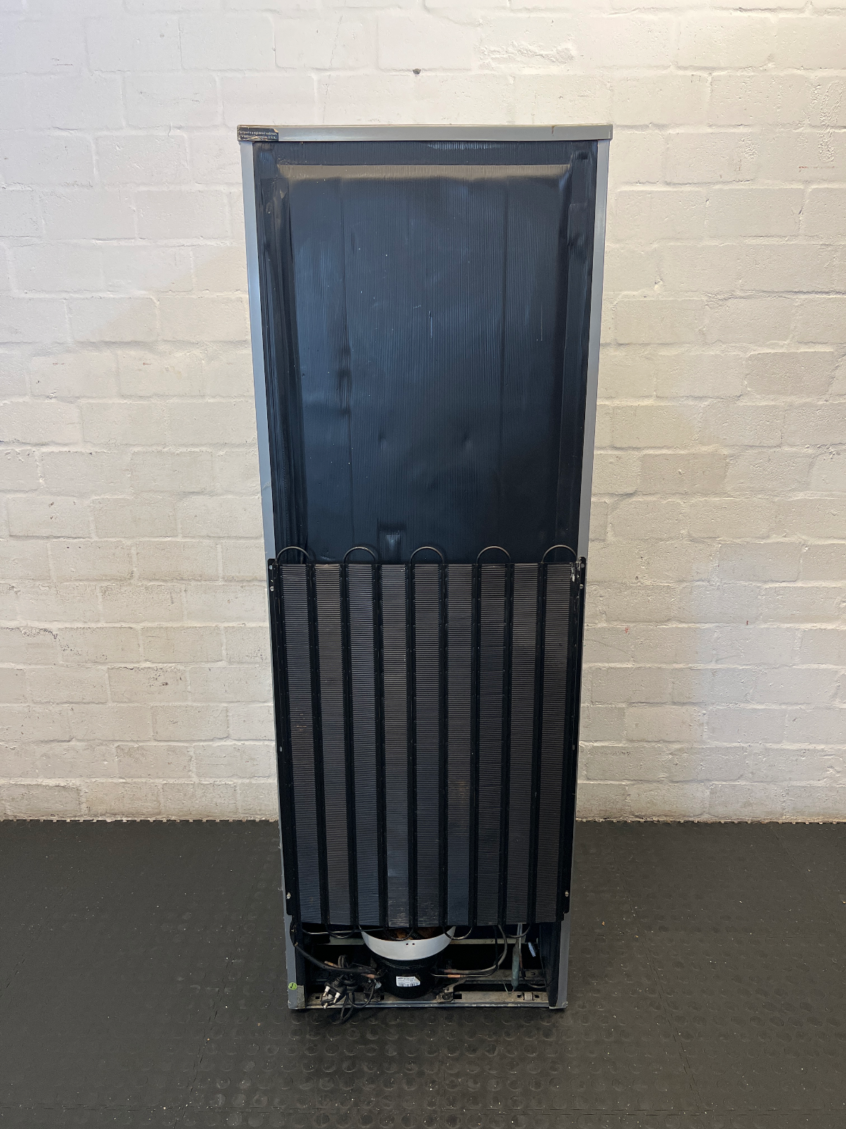 Sleek Silver Whirlpool Double Door Fridge/Freezer - 2ndhandwarehouse.com