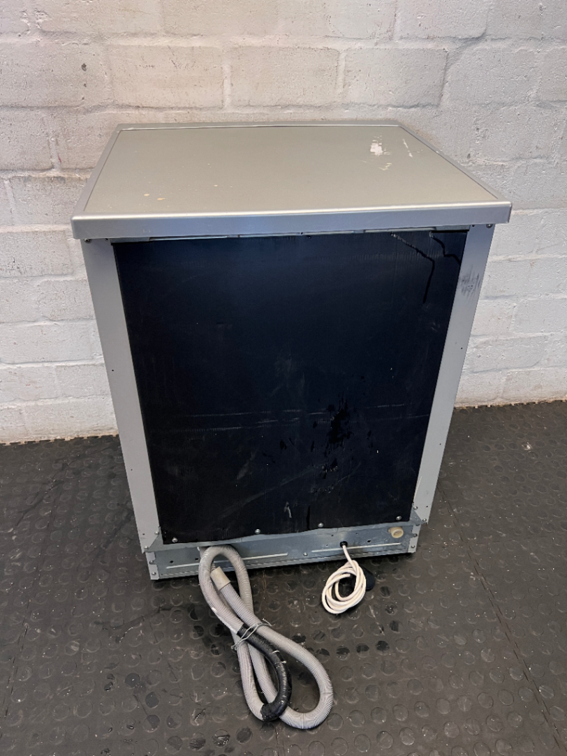 Russell Hobbs 12-Place Dishwasher - Exterior Scuffs, Working 100% - 2ndhandwarehouse.com