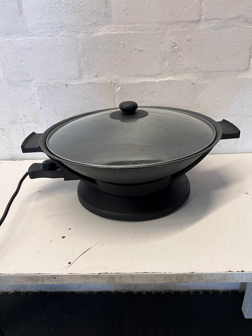 Sunbeam Electric Wok - Fair Condition (Worn Coating & Tape on Cord) - 2ndhandwarehouse.com