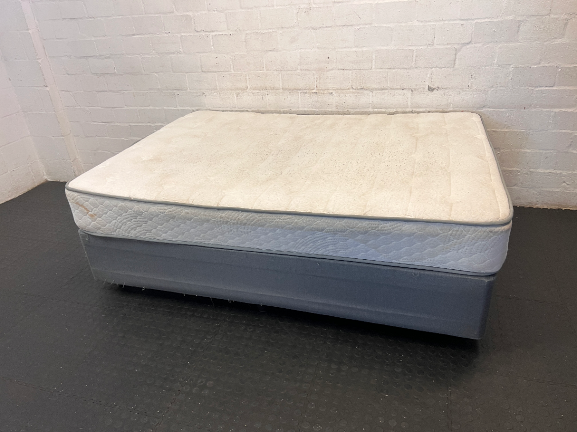 Double Bed & Mewar Iris Mattress - Grey Base (Staining & Scratches) - 2ndhandwarehouse.com