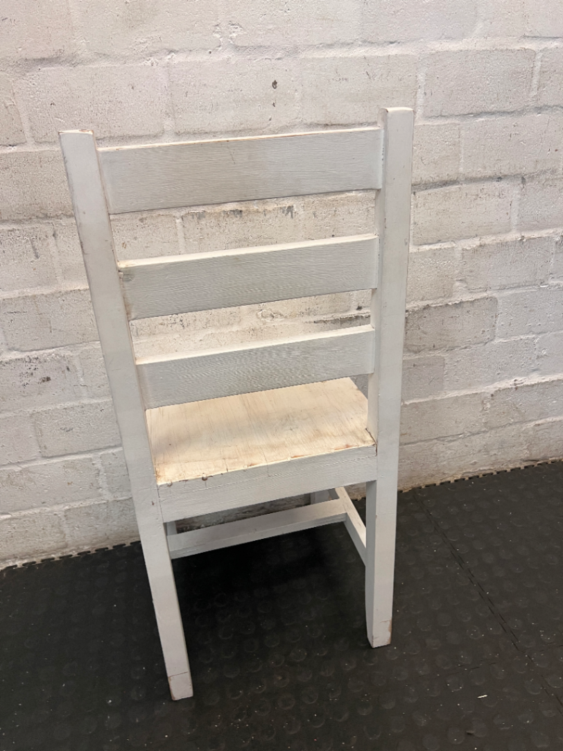 Classic Rustic White Slatted Dining Chair - 2ndhandwarehouse.com