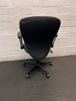 Ergonomic Two-Tone Office Chair with Armrests - 2ndhandwarehouse.com
