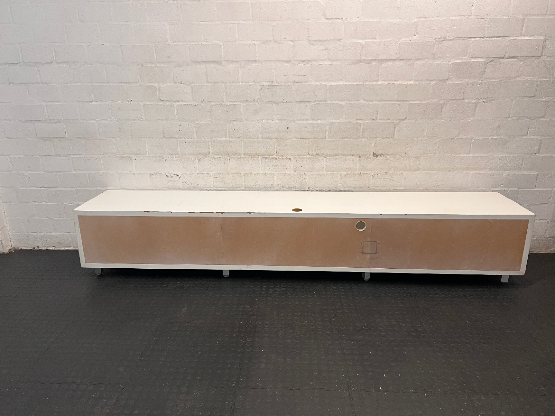 White Duco Large 2.8m TV Unit with Drawer — Used Good Condition with Minor Edge Wear - 2ndhandwarehouse.com