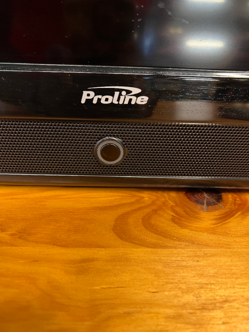 Proline Smart TV with Remote Control — Good Working Order with Wall Bracket - 2ndhandwarehouse.com