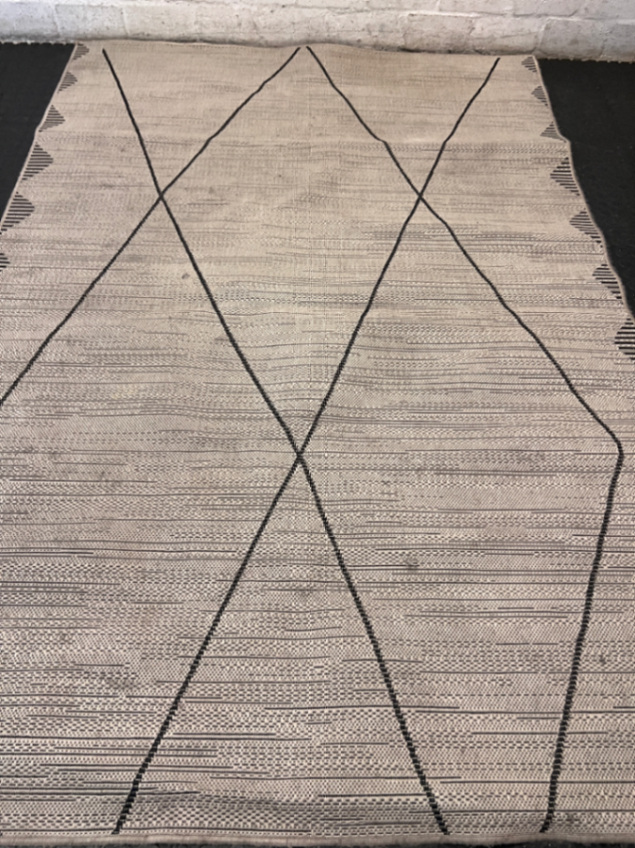 Geometric Diamond Pattern Area Rug — Used - Fair Condition - 2ndhandwarehouse.com