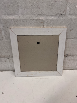 Rustic Whitewashed Square Flower Picture Frame — Good Working Order - 2ndhandwarehouse.com