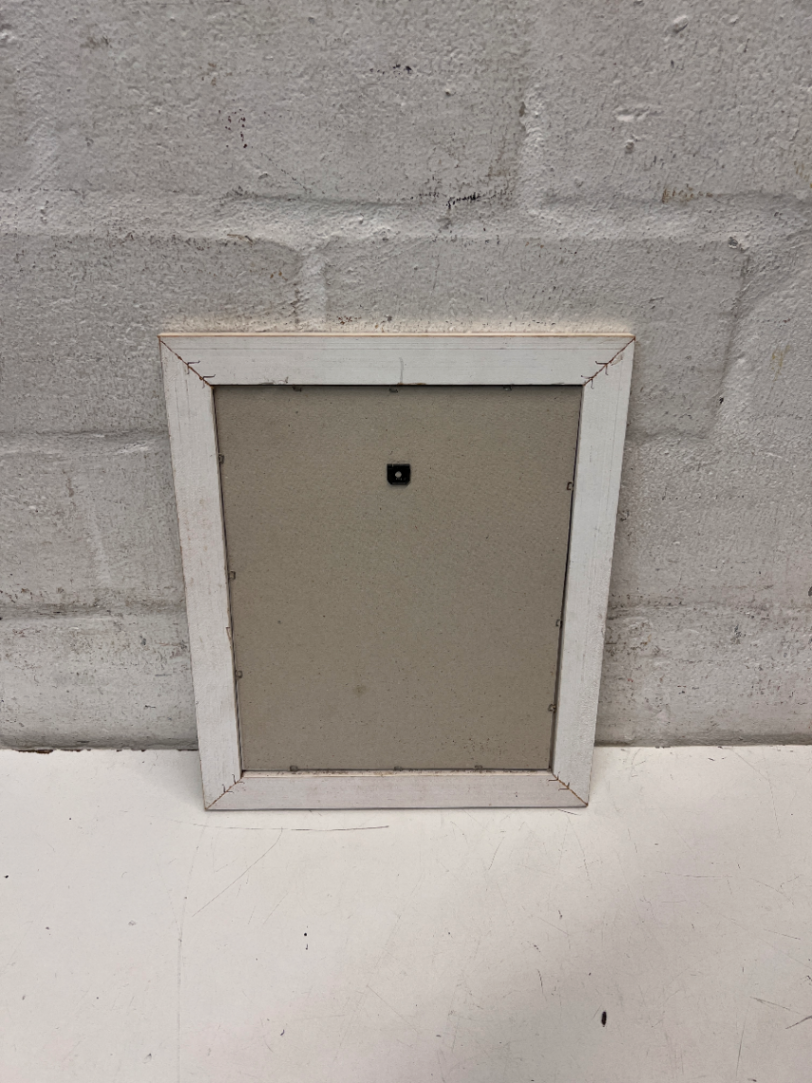 White Rustic Wooden Picture Frame with Tulip Print — Good Working Order - 2ndhandwarehouse.com