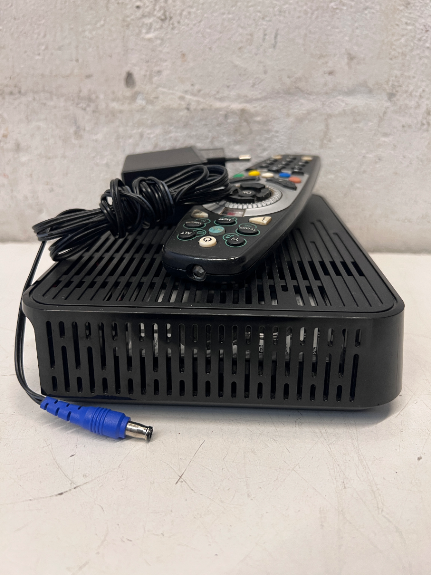 DStv Explora Model 3A Decoder with Remote — Good Working O - 2ndhandwarehouse.com
