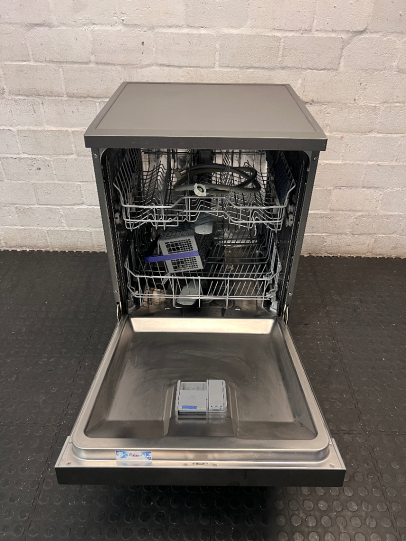 Defy Freestanding Dishwasher in Metallic Grey — Good Working Order - 2ndhandwarehouse.com