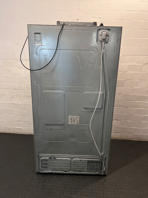 Samsung Grey Side-by-Side Fridge Freezer with Dispenser — Power Fault and Structural Damage
