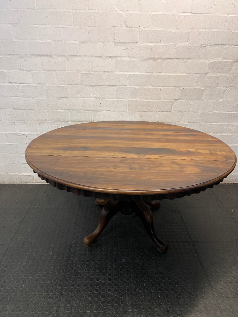 Round Oak Pedestal Dining Table with Scalloped Edge — Fair Vintage Condition
