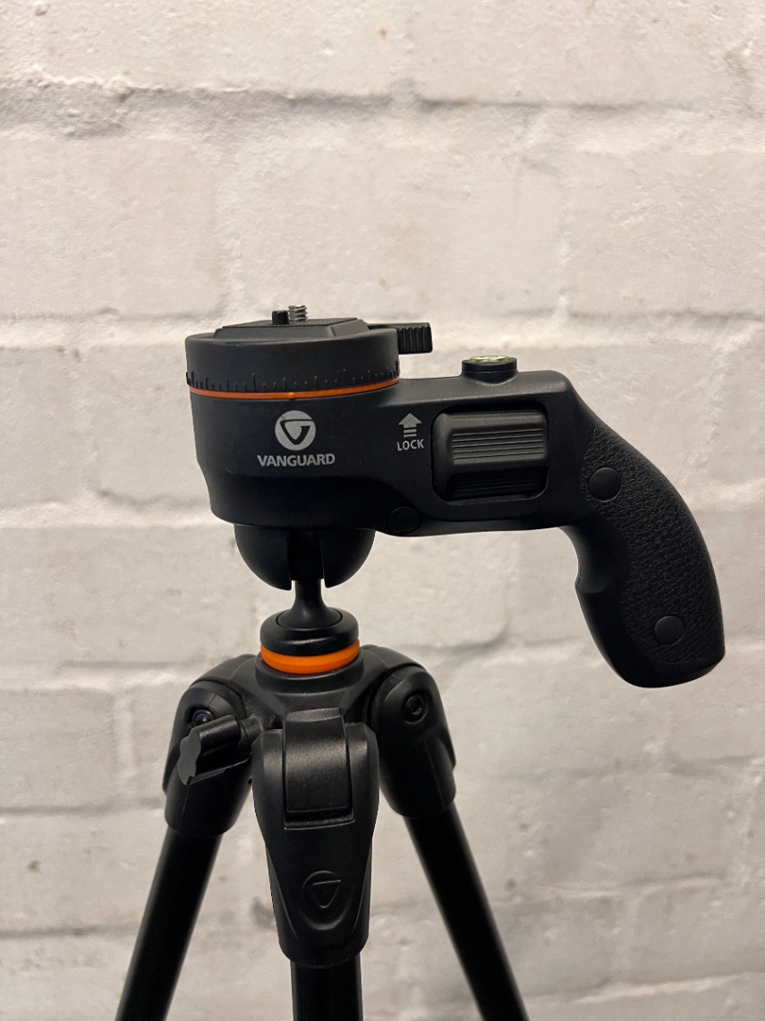Vanguard Tripod with Pistol Grip Handle — Good Working Order