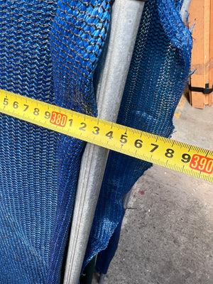 Tape measure showing 384 cm panel width