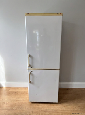 Fridge Master White Bottom Mount Fridge Freezer — Working Order with Scrapemarks in Freezer - 2ndhandwarehouse.com