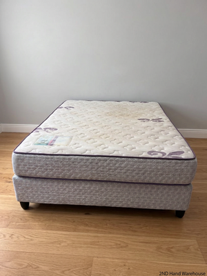 Queen Size Base Set with Fleur-de-lis Accents — Visible Surface Staining and Use