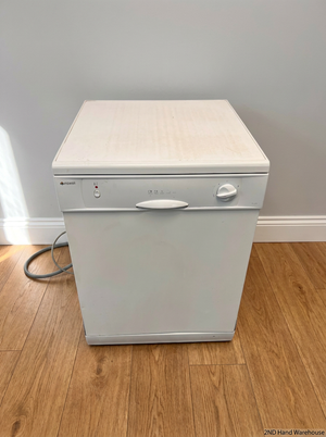 Indesit White Freestanding Dishwasher — Good Working Order - 2ndhandwarehouse.com