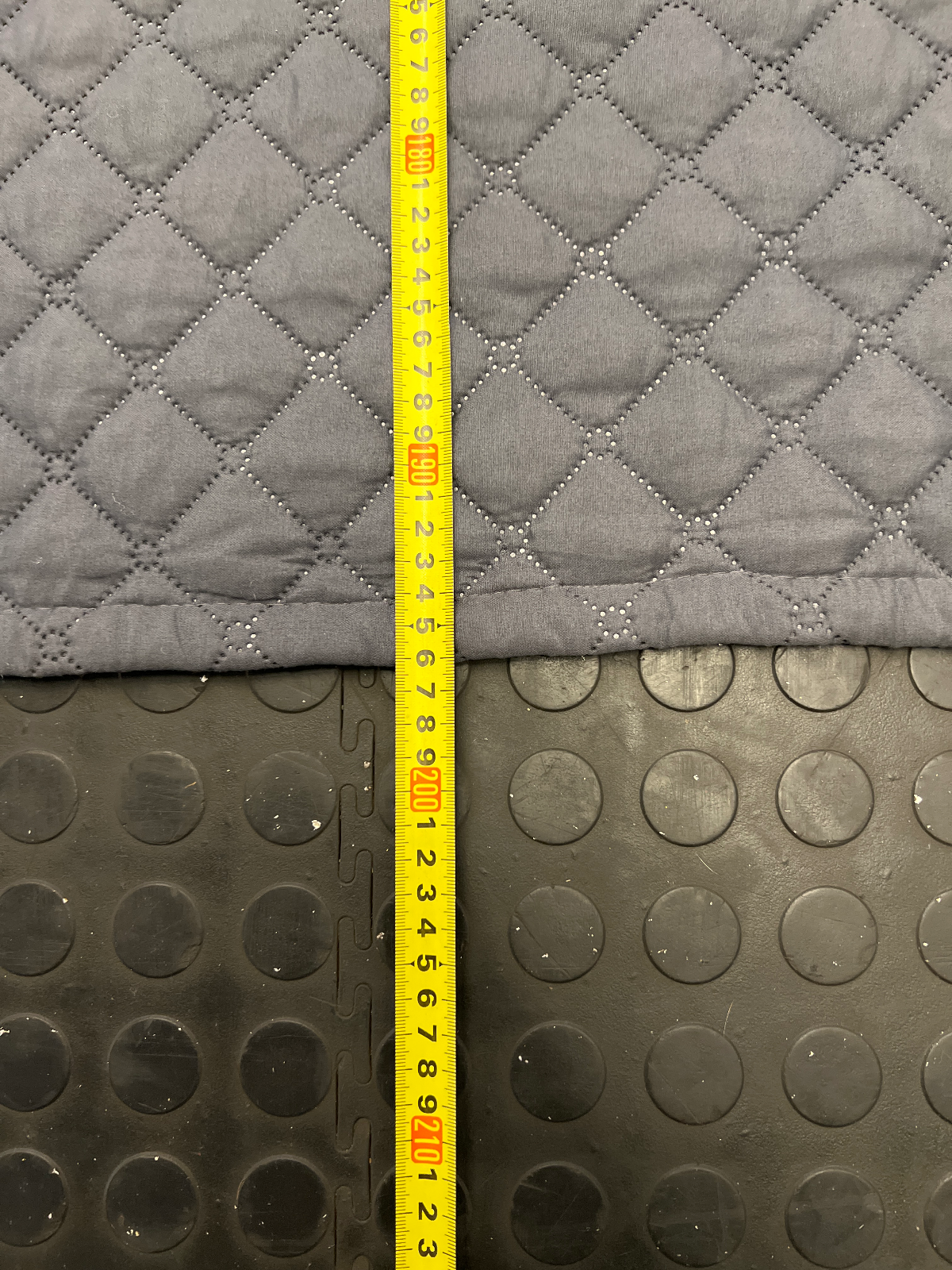 Charcoal Grey Diamond Quilted Blanket Throw - 210cm x 195cm - 2ndhandwarehouse.com