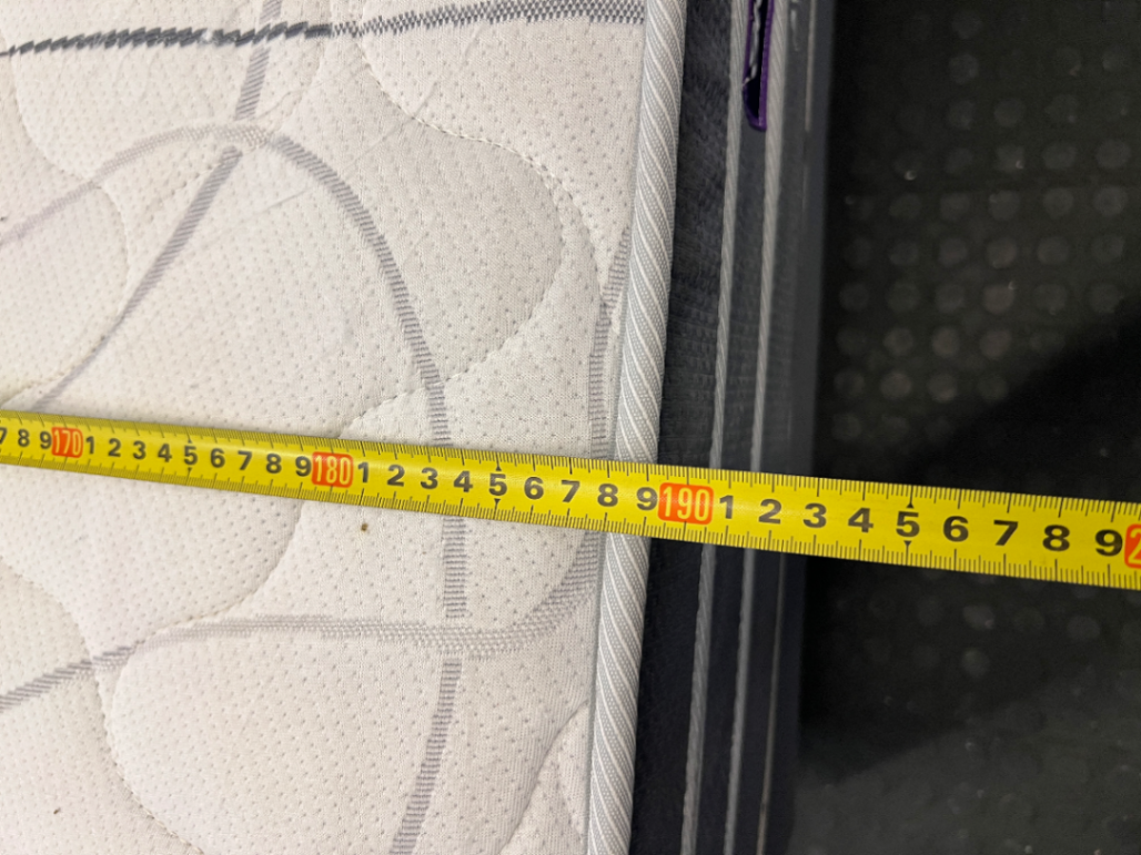 Sleepmasters Seattle MKII Three Quarter Bed Set - Small Tear on Side - 2ndhandwarehouse.com