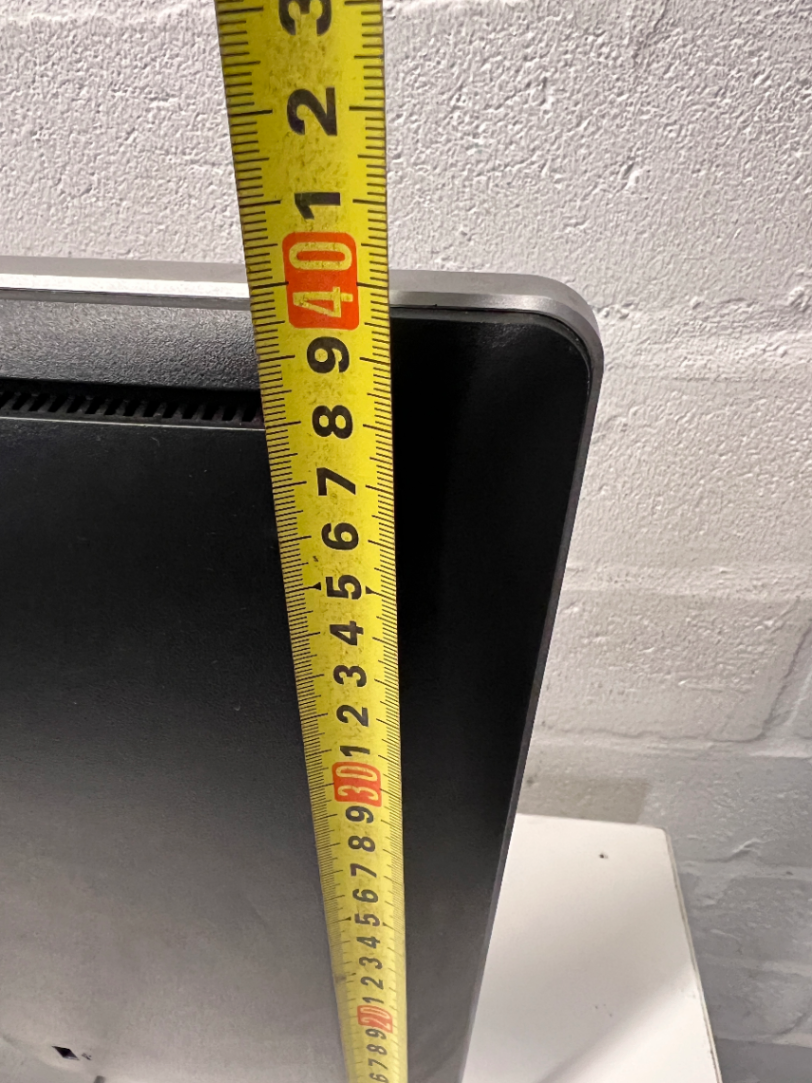 Dell Computer Monitor with Adjustable Stand — Good Working Order