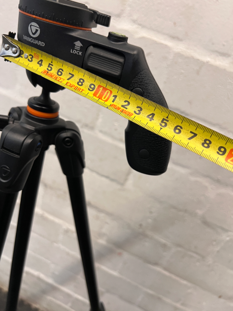 Vanguard Tripod with Pistol Grip Handle — Good Working Order