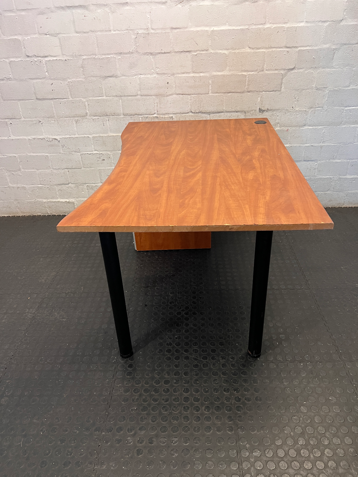 Professional Cherry Wood Finish Office Desk with 3 Drawers - 2ndhandwarehouse.com