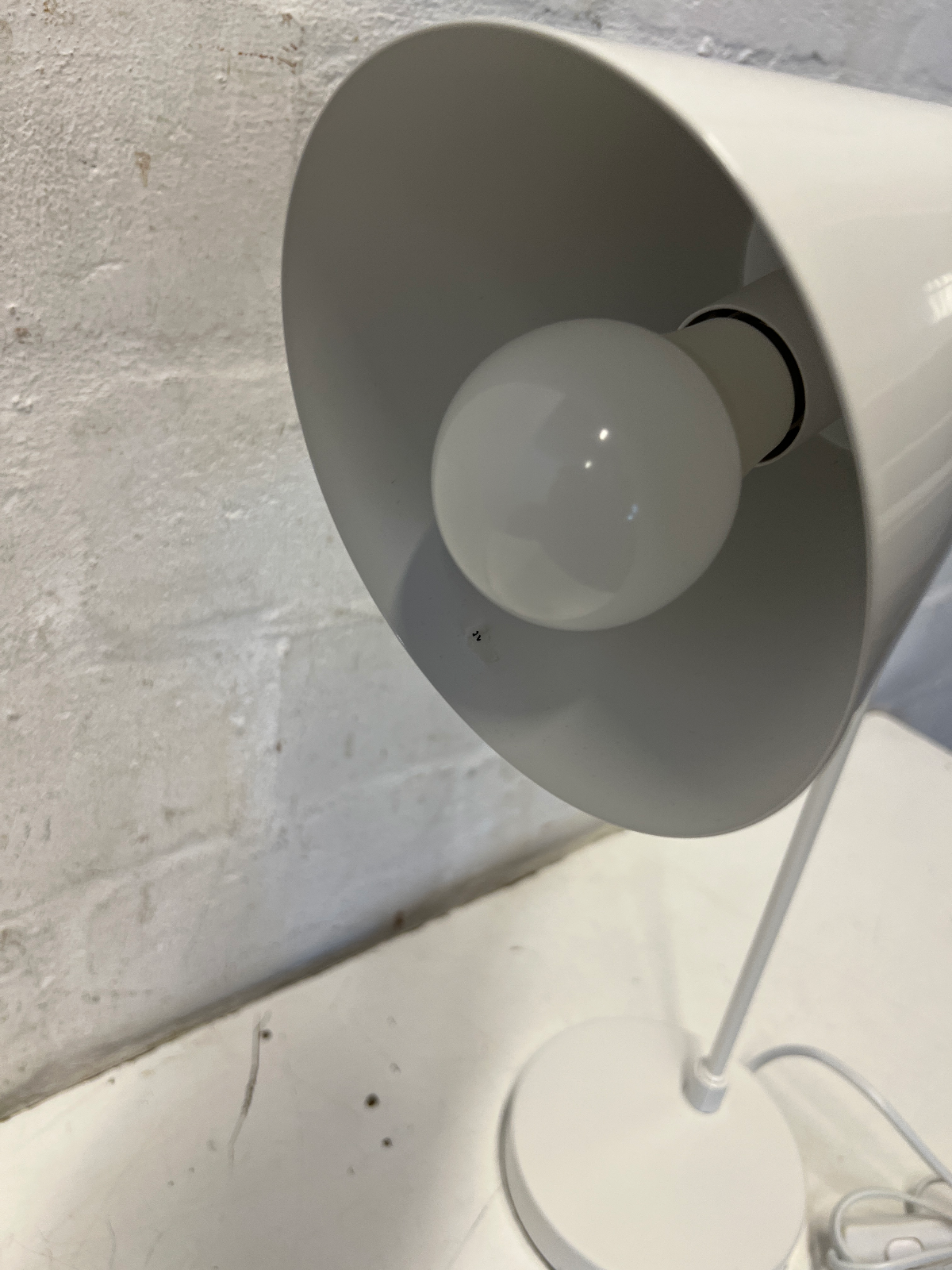 Pair of Minimalist White Metal Desk Lamps - 2ndhandwarehouse.com