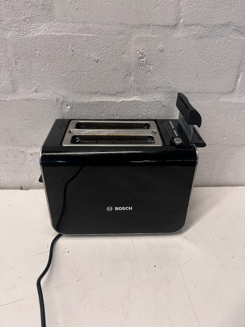 Black Bosch 2-Slice Toaster - Smudge Marks on Finish - 2ndhandwarehouse.com