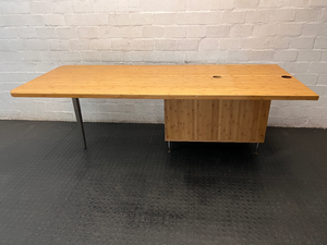 Modern Light Wood Office Desk with 6-Drawer Pedestal - 2ndhandwarehouse.com