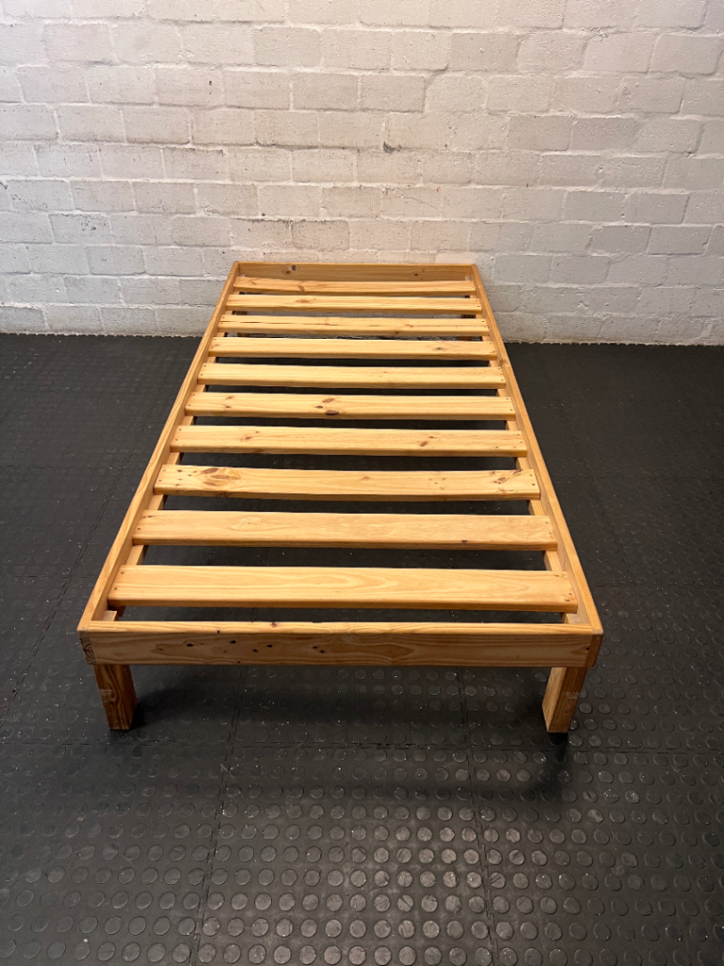 Classic Wooden Slatted Single Bed Frame — Great Condition - 2ndhandwarehouse.com