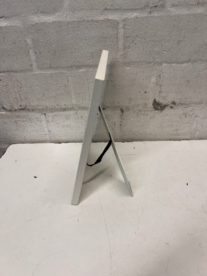 Classic White Contoured Picture Frame — Good Working Order - 2ndhandwarehouse.com