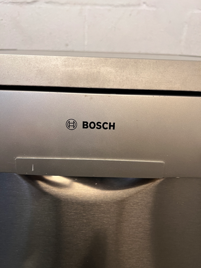 Bosch Serie 2 Silver Freestanding Dishwasher — Clean and Tested - 2ndhandwarehouse.com