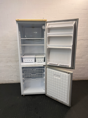 Fridge Master White Bottom Mount Fridge Freezer — Working Order with Scrapemarks in Freezer - 2ndhandwarehouse.com