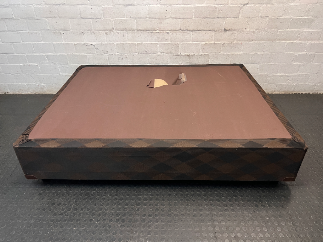 Queen Patterned Upholstered Bed Base