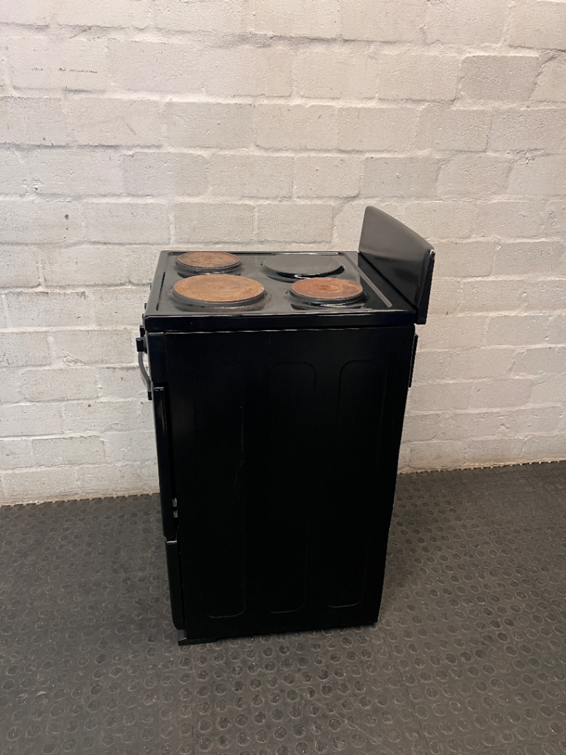 Univa 3-Plate Plug-In Electric Stove in Black — Good Working Order