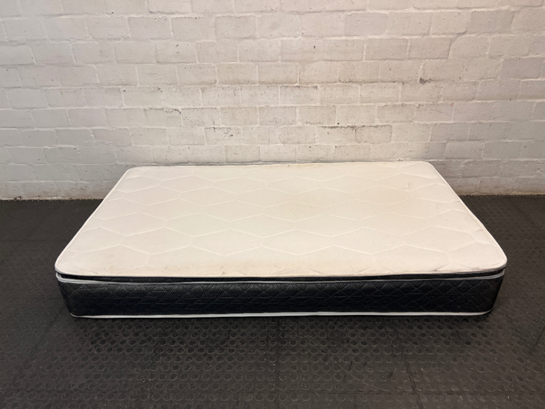 Three-Quarter Pillow Top Mattress