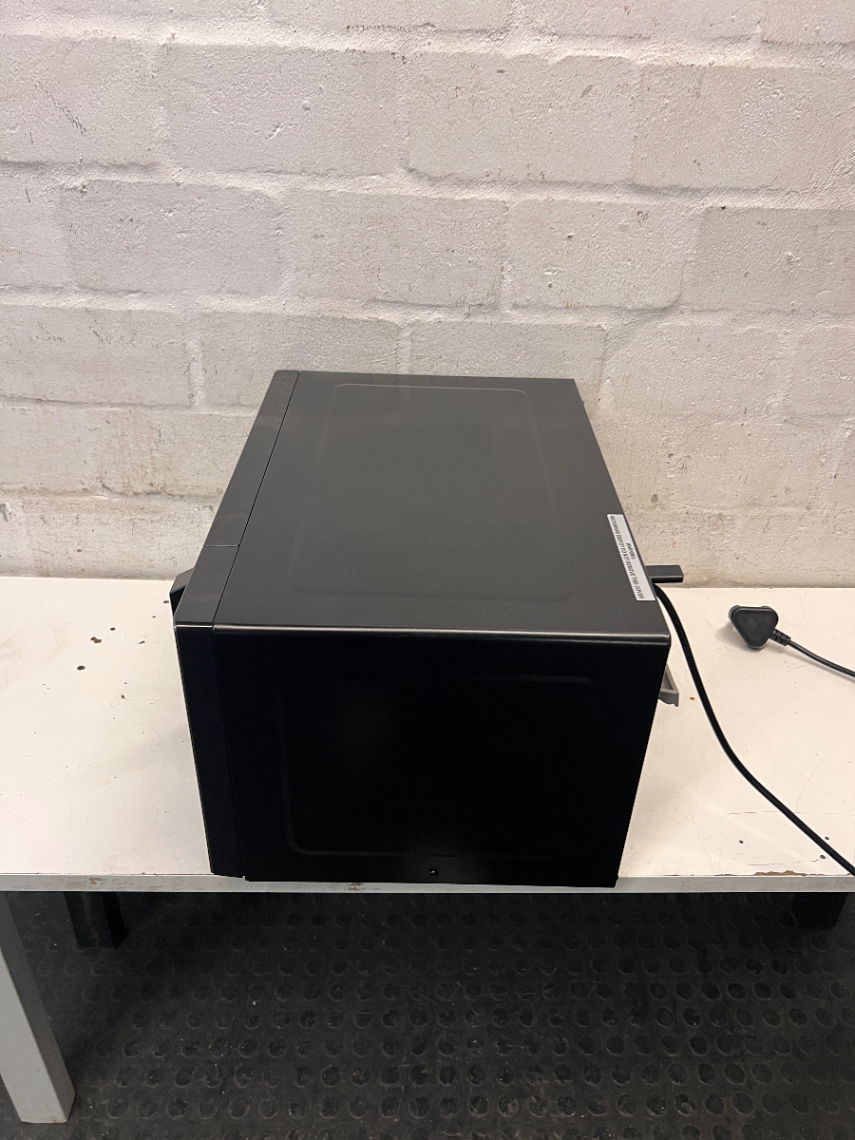Toshiba Countertop Microwave in Black — Good Working Order