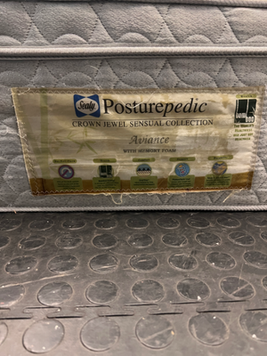 Sealy Posturepedic Crown Jewel Bamboo Queen Mattress — Surface Discolouration