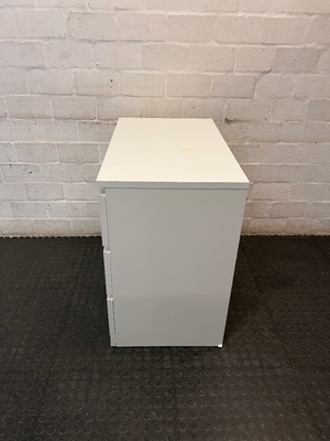 White Modern 3-Drawer Chest — Fair Condition with Surface Marks and Kickplate Crack