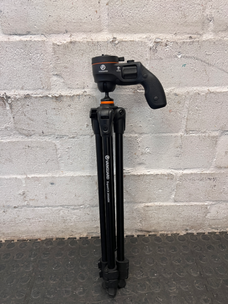 Vanguard Tripod with Pistol Grip Handle — Good Working Order