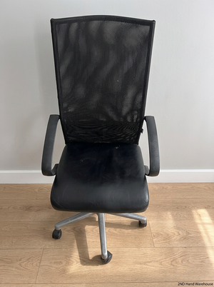 Black High-Back Mesh Office Chair with Swivel Base — Used - Fair Condition with Visible Scuffing - 2ndhandwarehouse.com