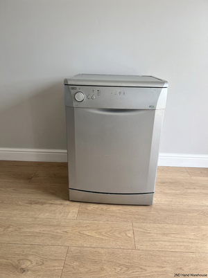 Silver Defy Freestanding Dishwasher — Working Order with Superficial Exterior D - 2ndhandwarehouse.com