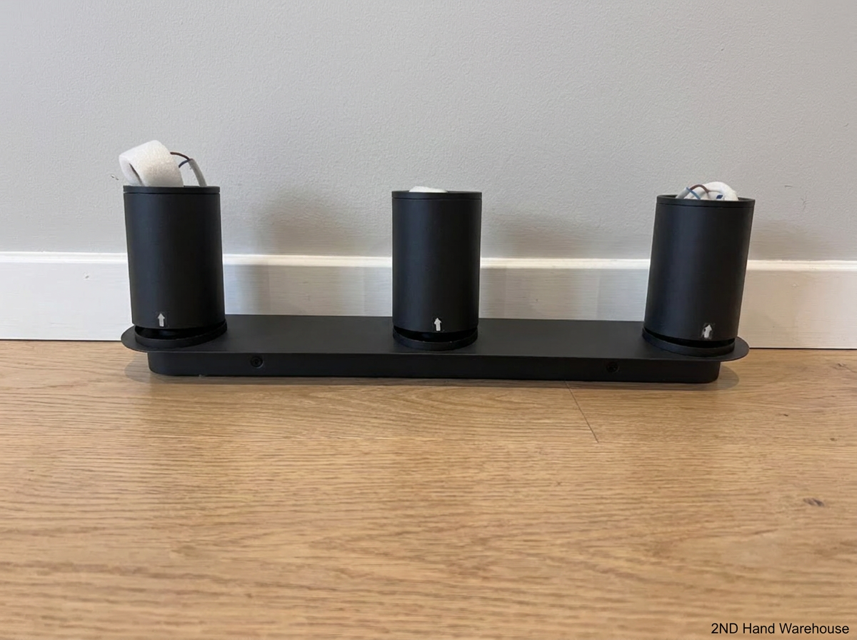 Eagle Lighting Matt Black 3-Light Spotlight Fixture — Unused in B - 2ndhandwarehouse.com