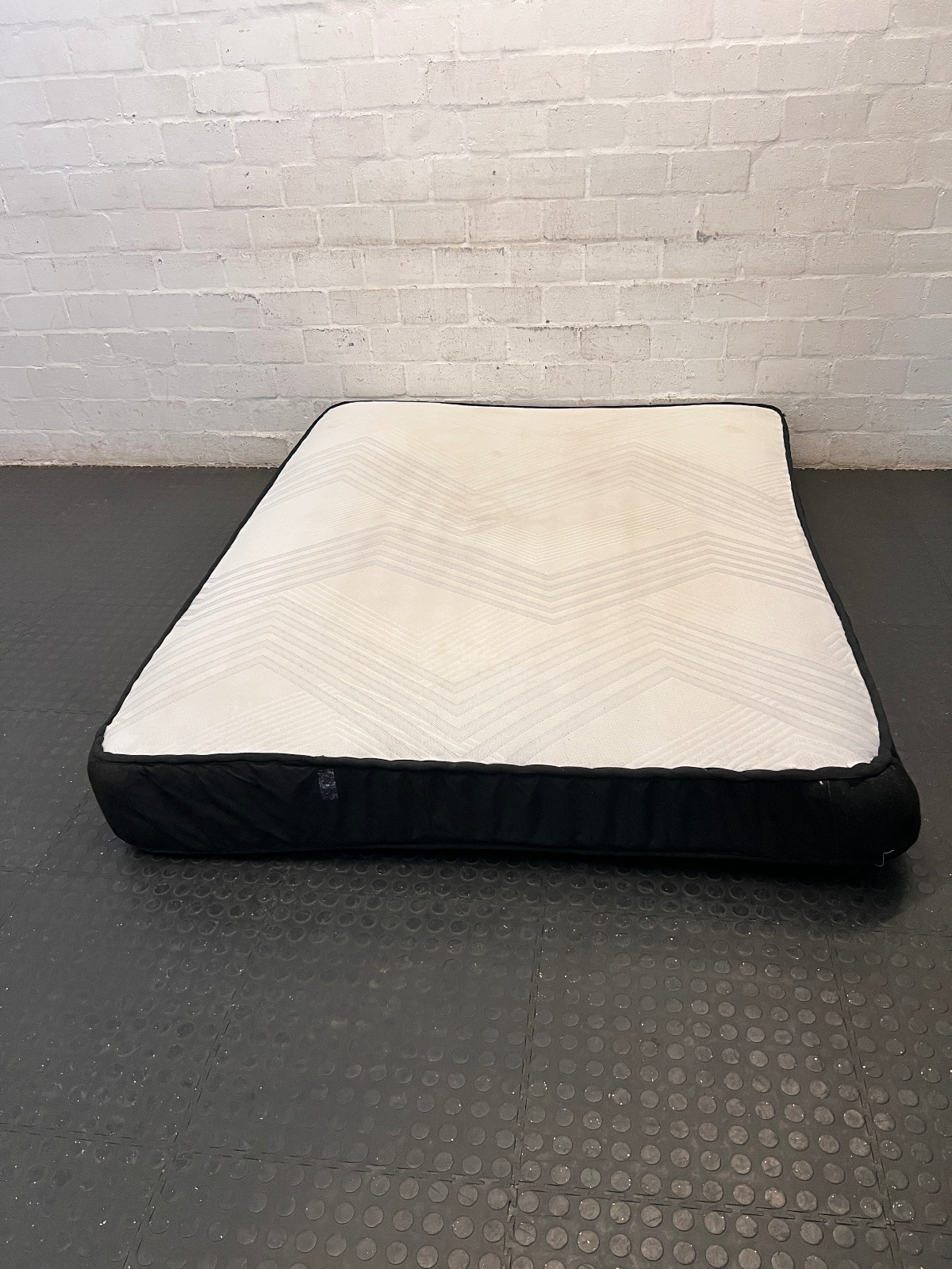 Queen Size Mattress with Chevron Detail - 2ndhandwarehouse.com