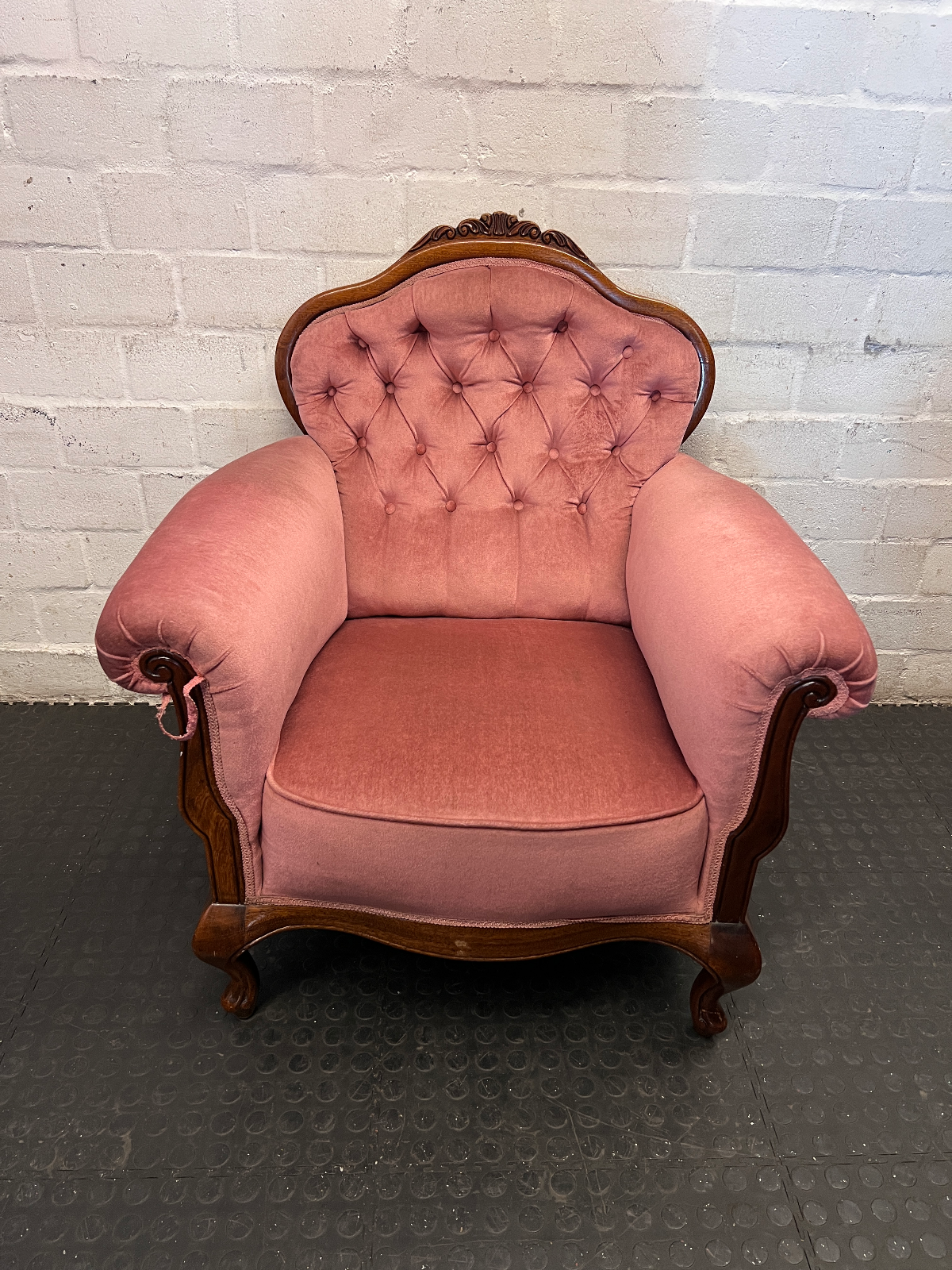 Vintage Victorian Style Tufted Lounge Chairs - Pair - 2ndhandwarehouse.com