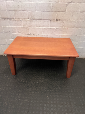 Classic Honey-Toned Wooden Coffee Table - 2ndhandwarehouse.com