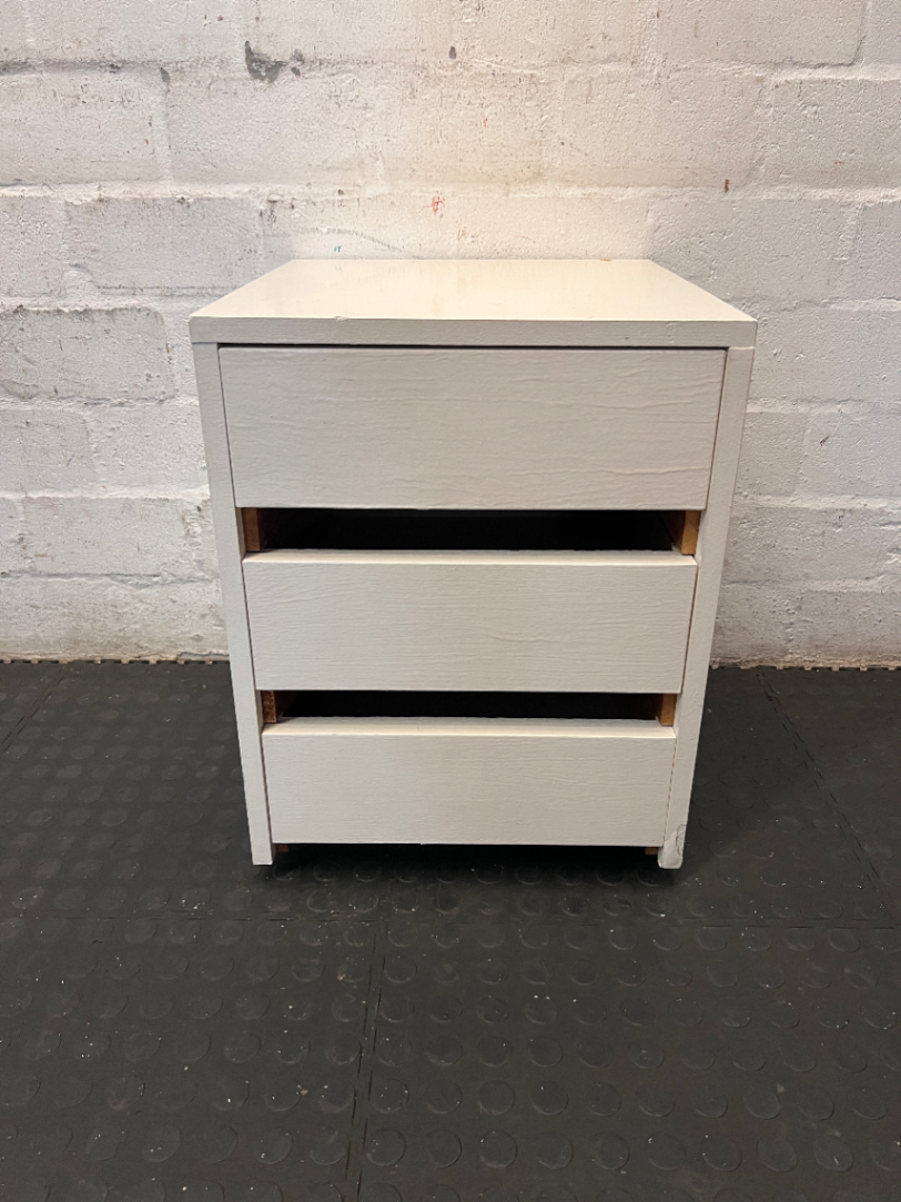 White 3-Drawer Side Table / Pedestal - 2ndhandwarehouse.com