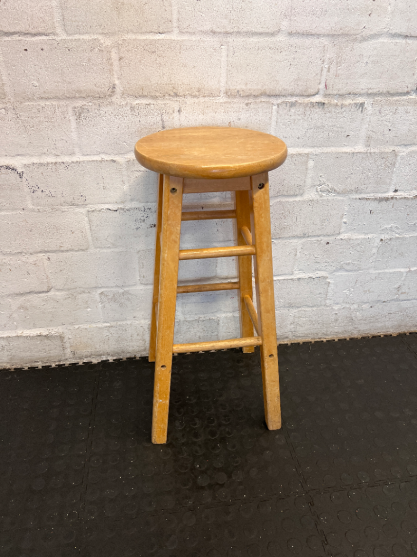 Set of 3 Classic Wooden Bar Stools - Light Wood Finish - 2ndhandwarehouse.com